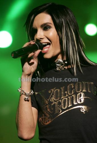 il me fai fondre tellemen il et booooo!!!!!!